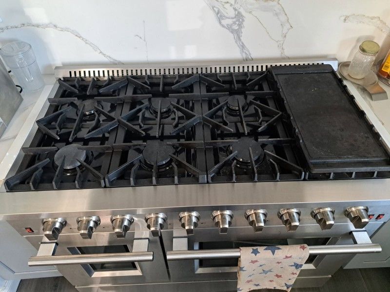 Like New Stainless Steel Stove