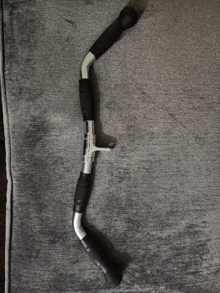 Lat Curl Bar