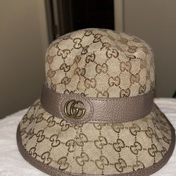 Gucci bucket Hat