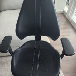 Ikea Leather Chair - Great state