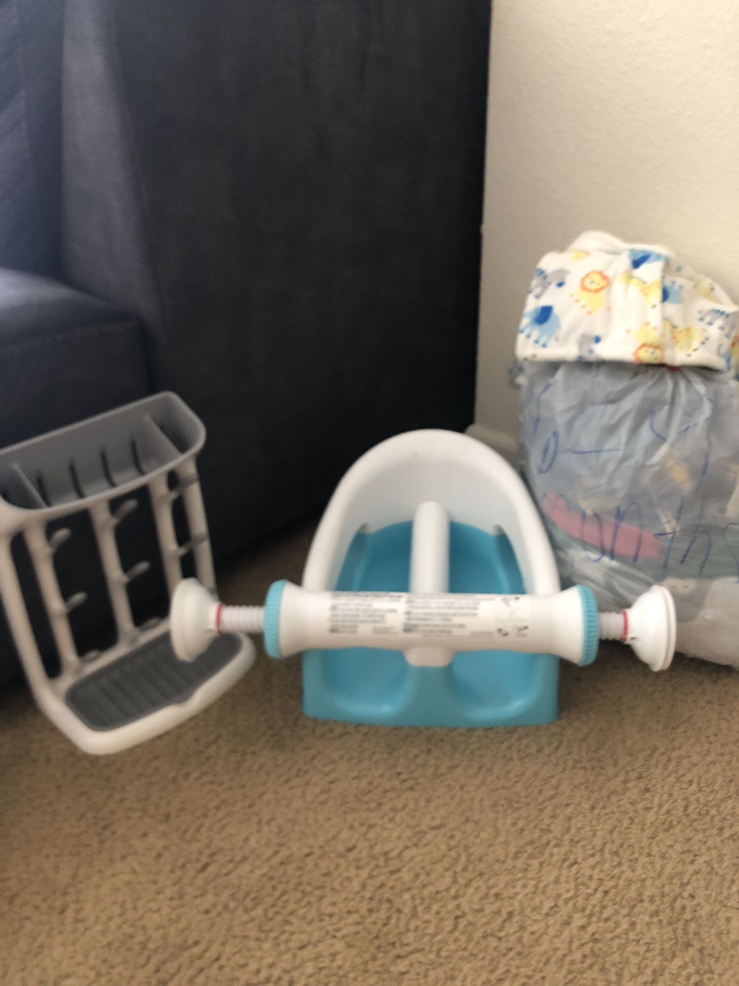 6-9m Boy Clothes/Bottle Rack/Bathseat