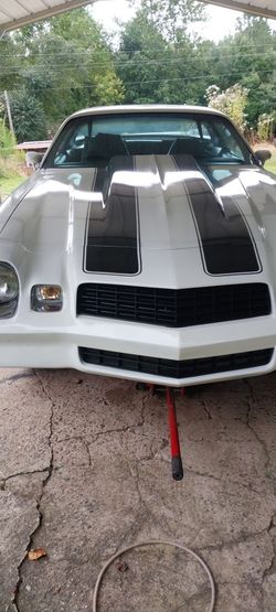 78 LT Camaro w/350 & 4spd Street fighter transmission