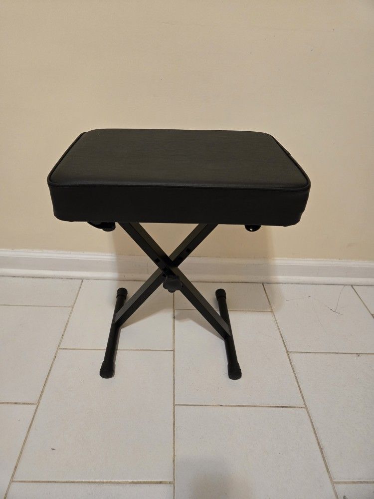 Piano- Bench