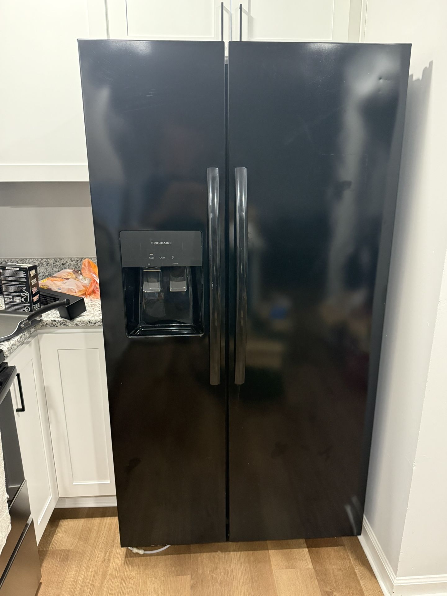 Frigidaire Refrigerator 