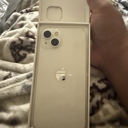 Apple iPhone 13 (AT&T) 128Gb (white)