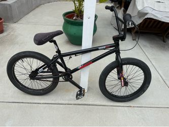 Mangoose Mode540 BMX bike
