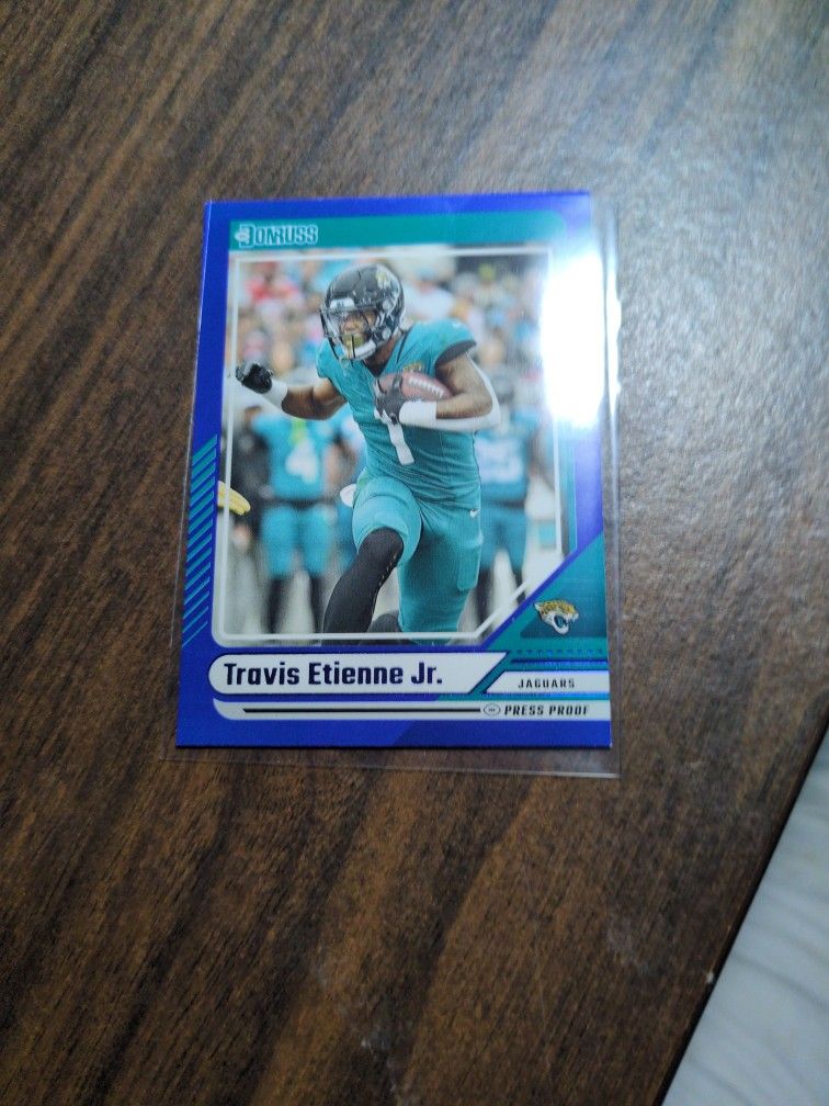 TRAVIS ETIENNE JR . FOOTBALL CARD.