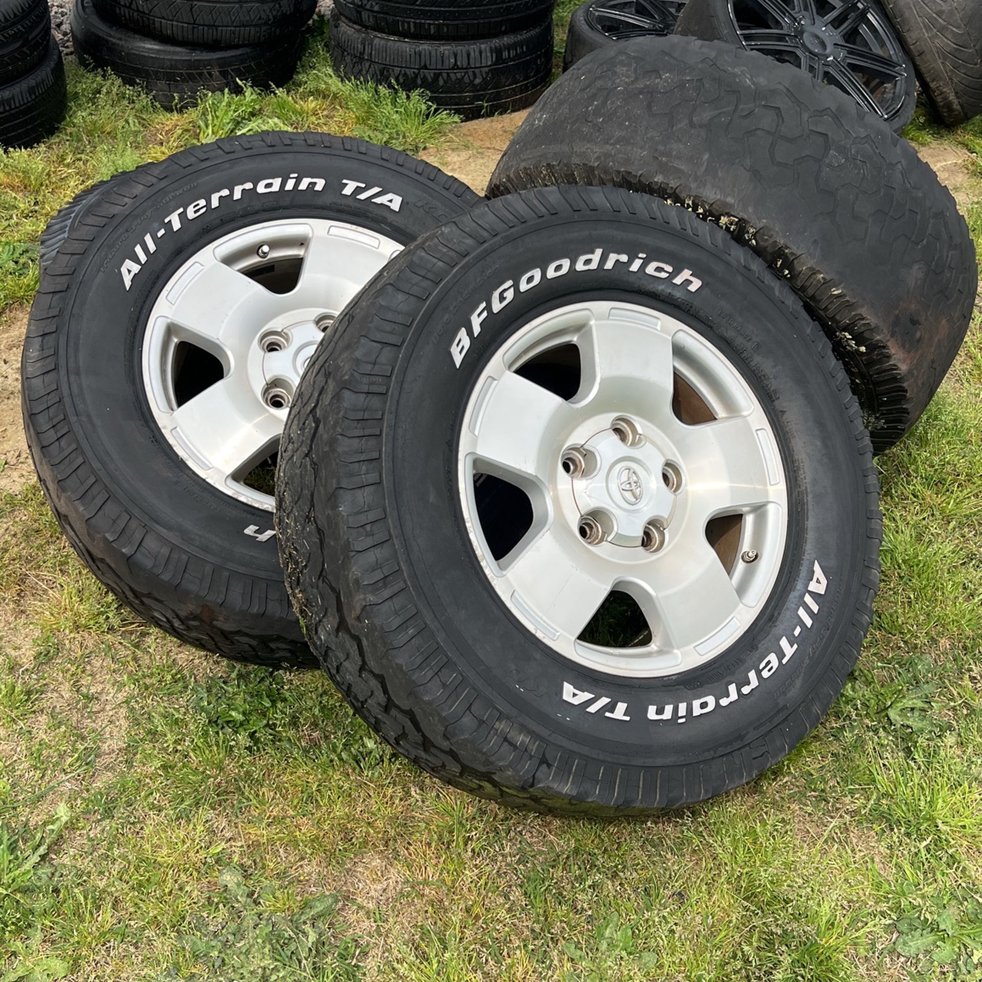 Perfect Set Of 2 Generation Tundra Wheels