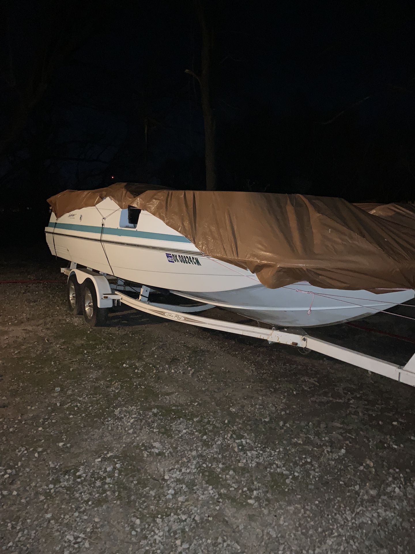 1998 Hurricane Fun Deck 28.5 Ft