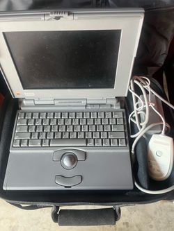 MACINTOSH LAPTOP