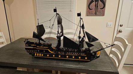 LEGO Mould King 13186 No. B.P. II (Black Pearl V.2)