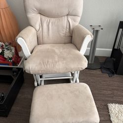 Rocking Chair With Ottoman