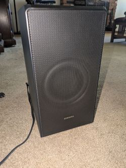 Samsung sound bar and subwoofer