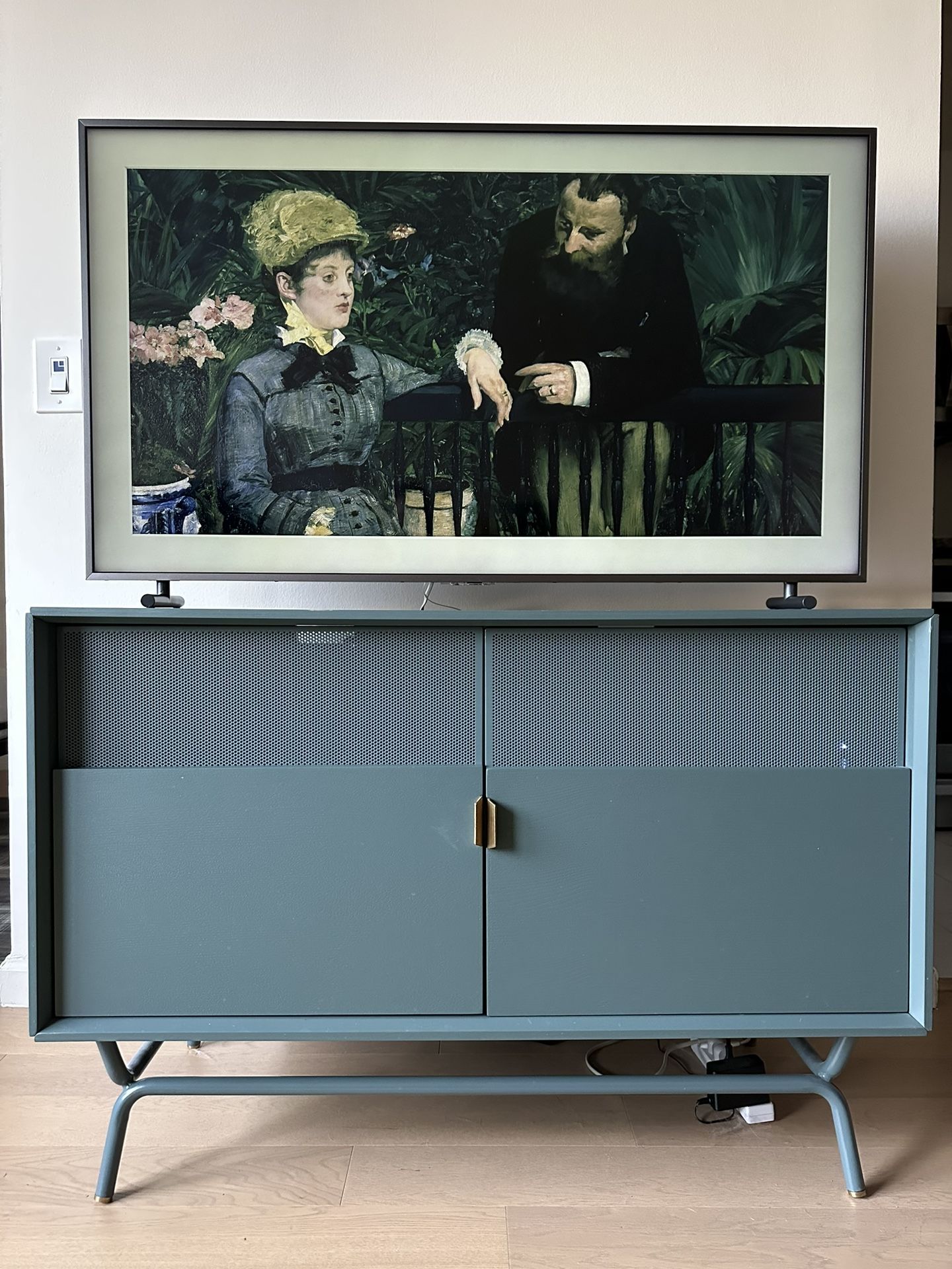 Bludot Dang Media Stand Credenza for Sale in New York, NY - OfferUp Bludot Dang Media Stand Credenza for Sale in New York, NY - OfferUp