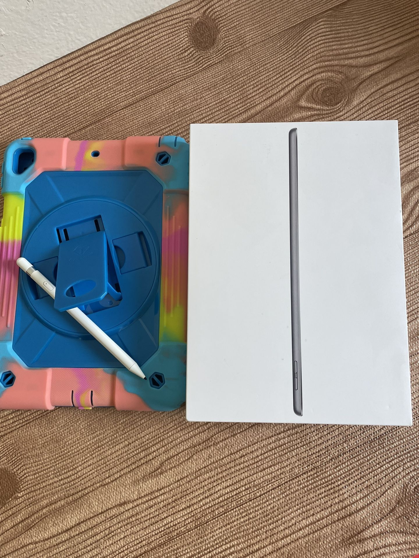 iPad 9th Generation New Open Box with Kids protective case and Pencil