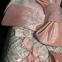 Bow Baby Shower Decor 