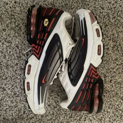 NIKE air vapor max plus black/black-dark gray (slightly scuffed)