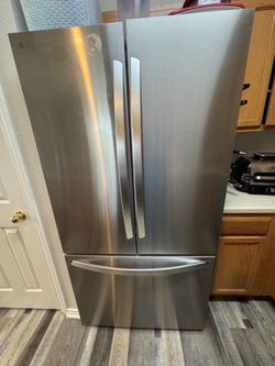 2025 LG Fridge - Counter Depth 26.5 cu ft