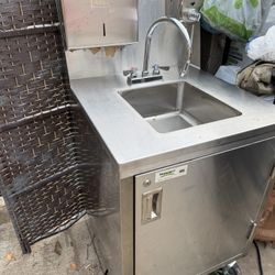 Regency Portable Hand Washing Sink Cart