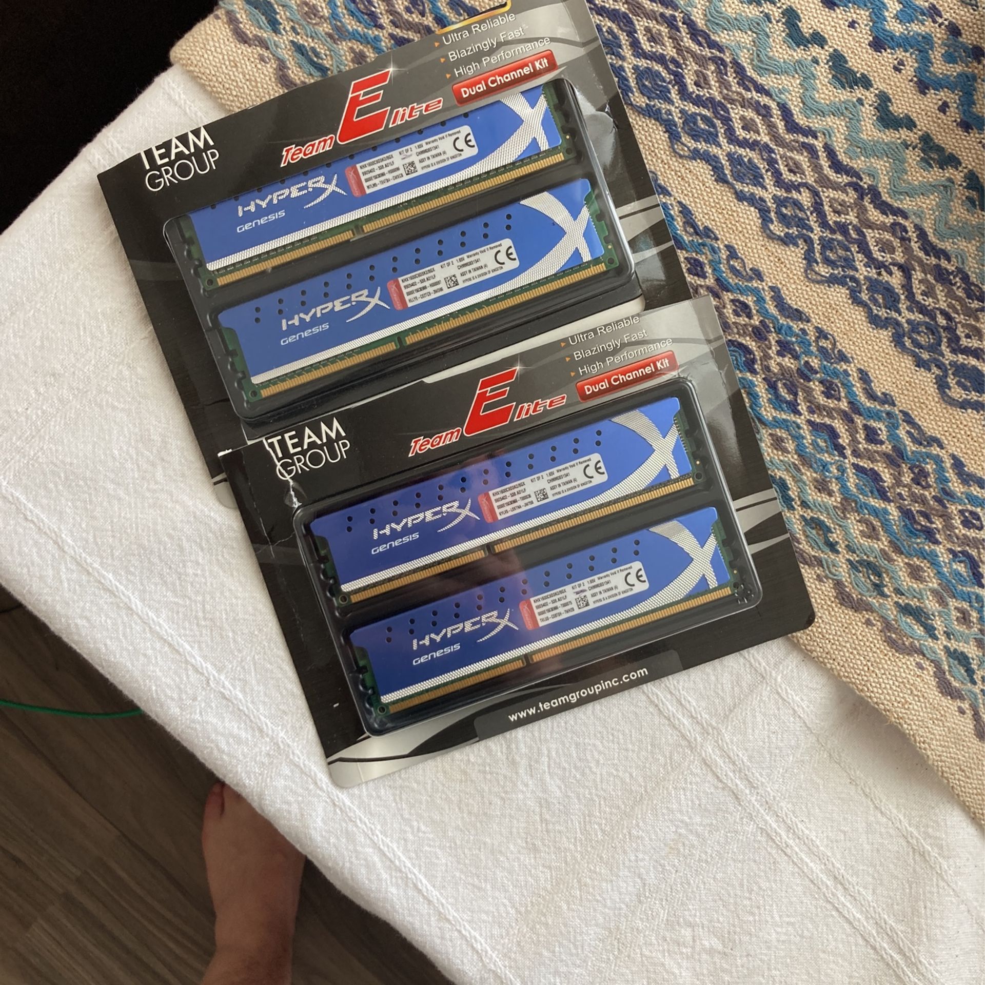 x2 Kingston HyperX Genesis 8gb (2x gb) DDR3 1600MHz External RAM