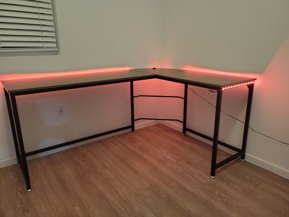 L-Shape Desk