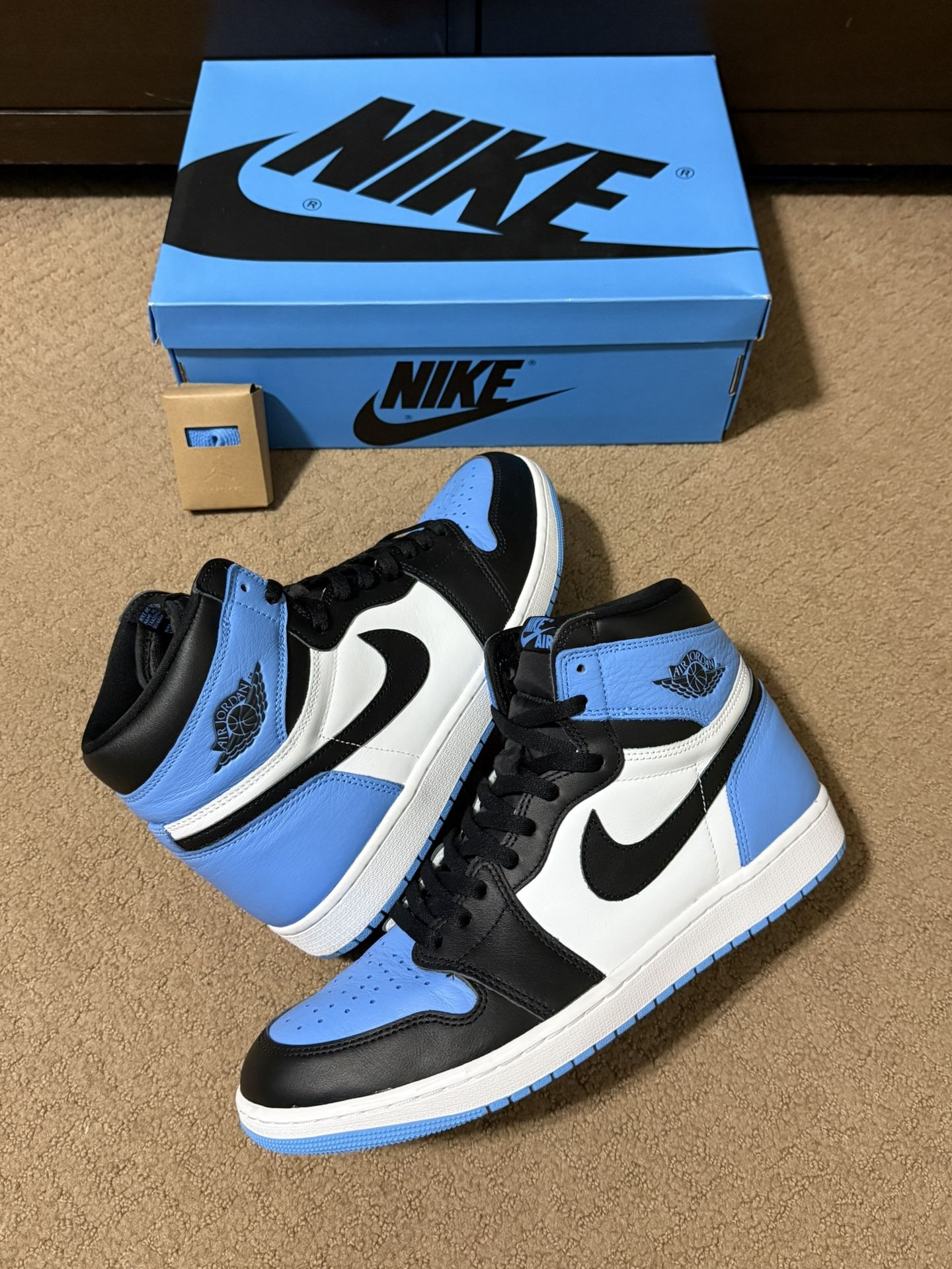 Nike Air Jordan 1 Retro High OG UNC Toe (2023) Size 12