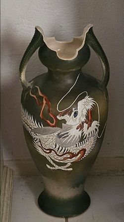 Large vintage Japanese moriage dragon vase. 19" H, Diameter 10".  Intact with no chips or cracks, raised white dragon art. Local pickup cash only, $95