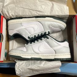 Nike Dunks Low Retro SE