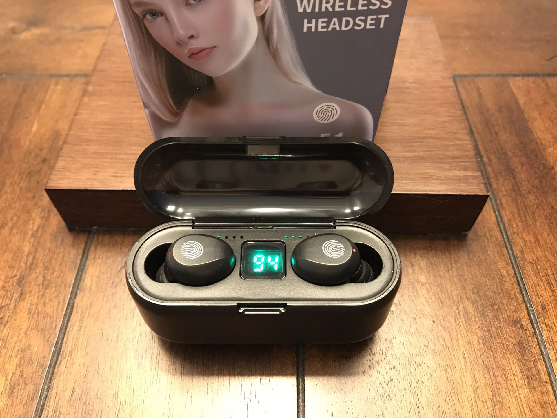 New Digital Bluetooth Earbuds