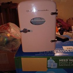 Mini Refrigerator 