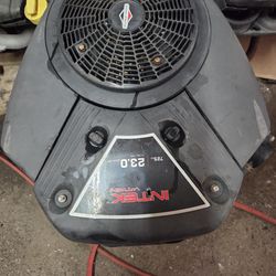 ((READ AD))((CRANKSHAFT 1" x 3"))((23hp Briggs Vtwin Engine)) Riding Mower