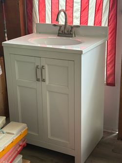 Bathroom Vanity/sink combo
