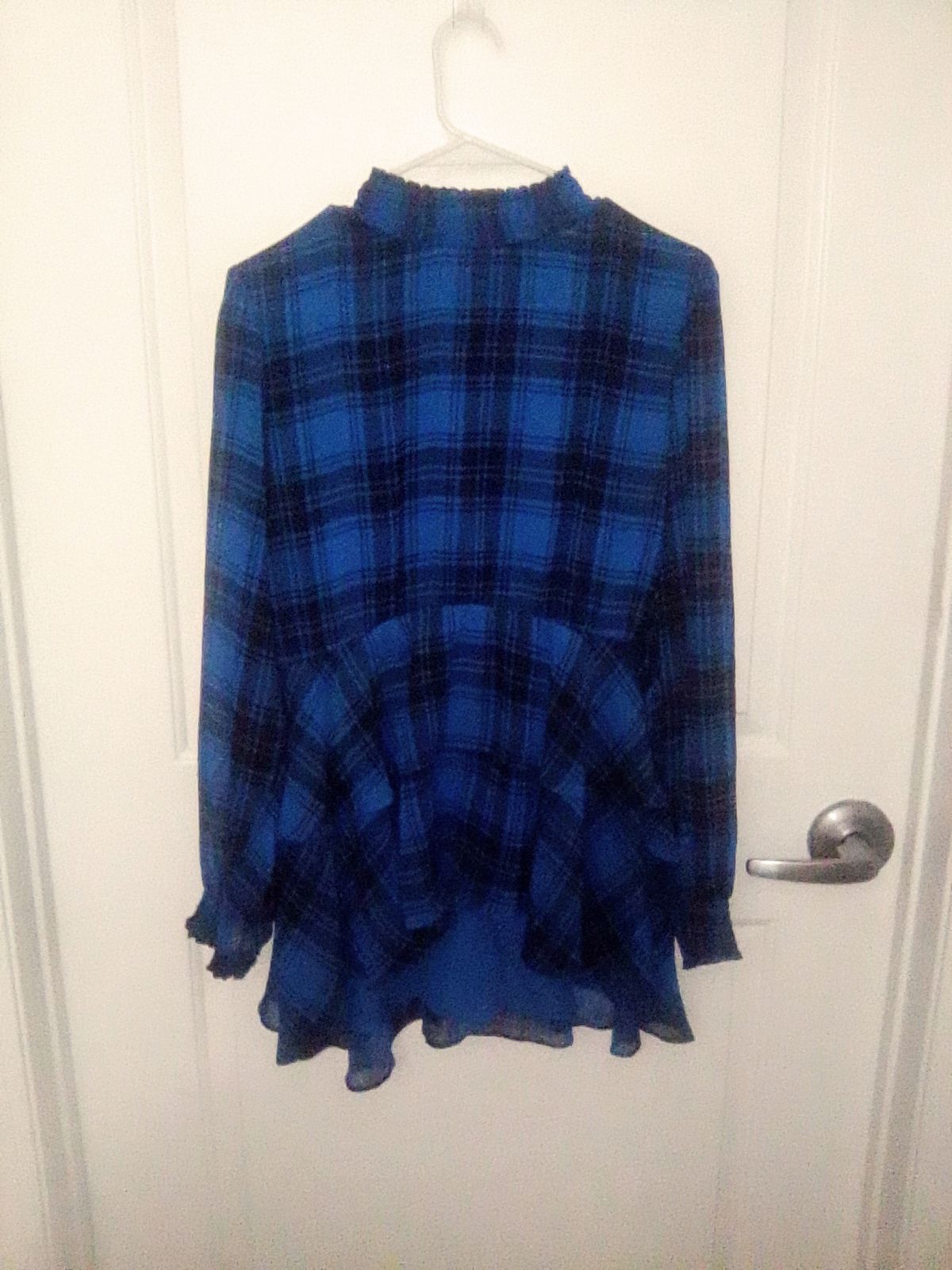 Torrid Blu & Blk Plaid Patt. Women's Chiff. Poly. Mock Neck Top W/Ruffles Sze 2