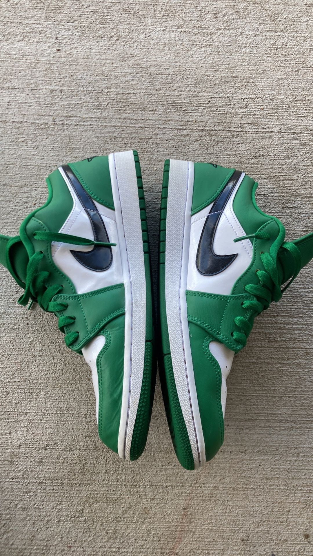 Pine Green Jordan 1 Lows