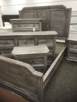 New 6 Piece K Bedroom — SOLID WOOD