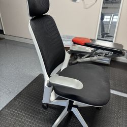 Steelcase Office/ Computer chair