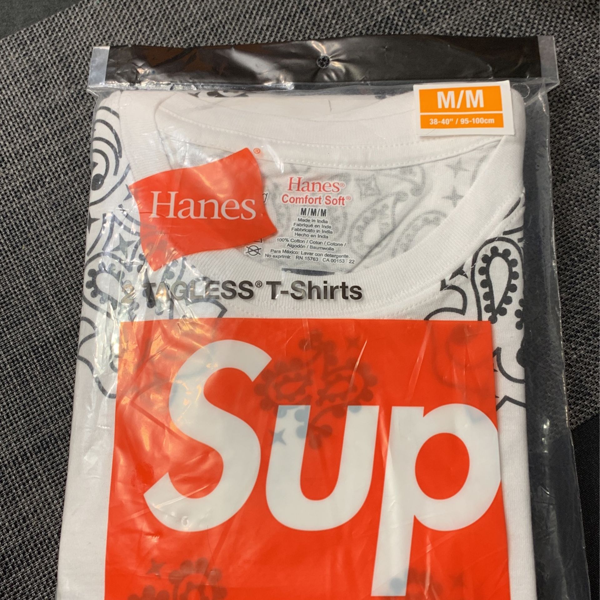 Hanes T-shirt Bandana Supreme