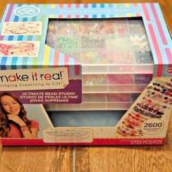 Make It Real Ultimate Bead Studio Jewelry Kit – 2600+ Beads, 3-Tray Organizer