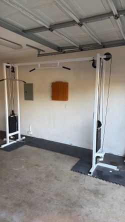 Cable machine. Adjustable