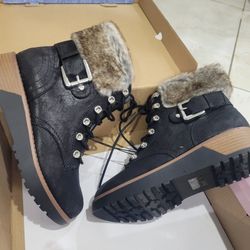 Brand New In The Box Very Nice Shoes 