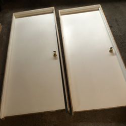 Two Prehung interior 30” door (Lefthand)