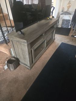 Entertainment center