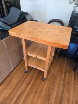 Folding rolling island