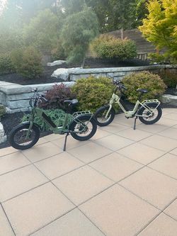 Two Magnum Pathfinder e-bikes