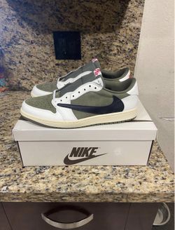 Travis Scott “Medium Olive” Jordan 1 Lows 