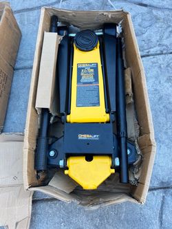 New Omega 3-1/2” ton magic lift commercial jack $350