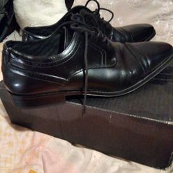 Size 11 Stacey Adam's Black Dress Shoes 