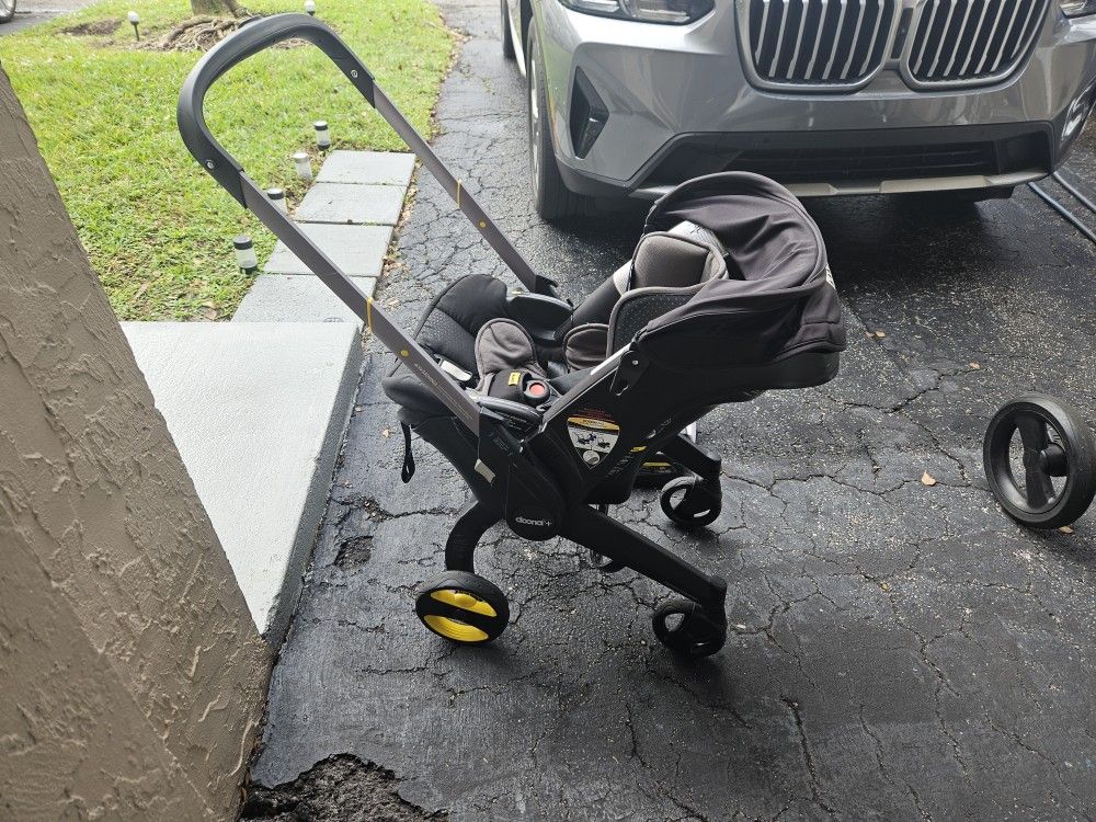 Doona 0-2 Years Old Baby Car Seat/stroller Combo.
