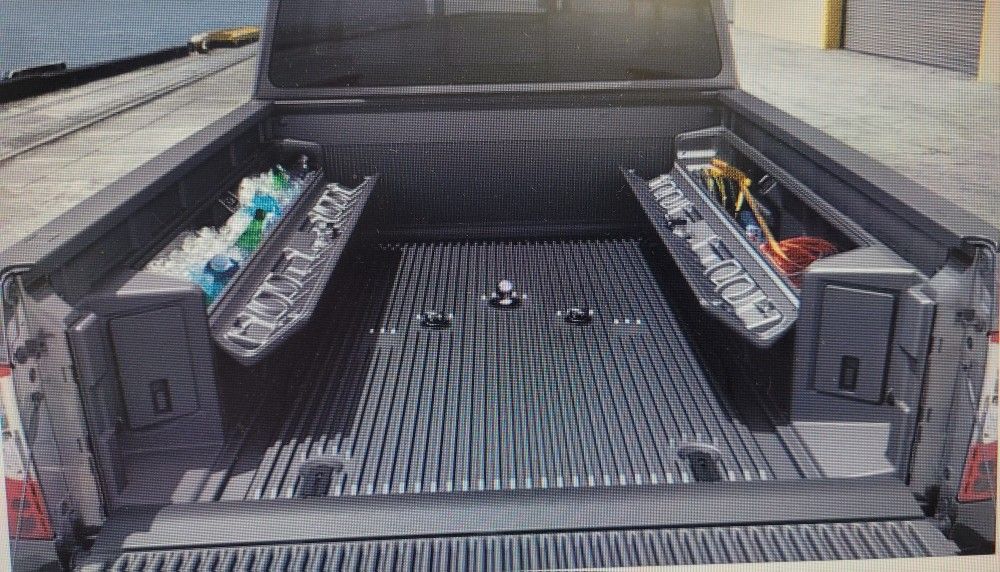 Titan Box For 69.5 ft Bed