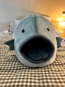 Fish cat bed